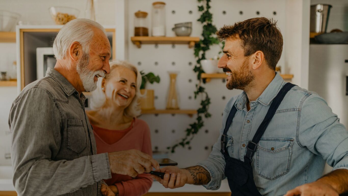 Resitech v bytovom dome doslova spojil generácie